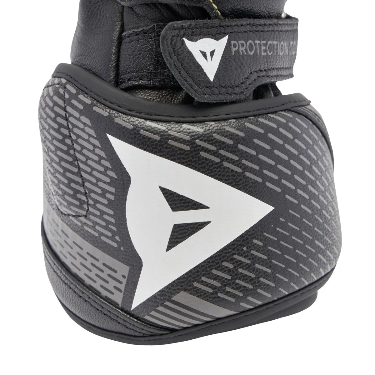 Dainese Full Metal 7 Handschuhe schwarz / schwarz