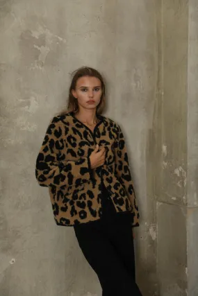 Jacke mit Leoparden-Schnurrbart