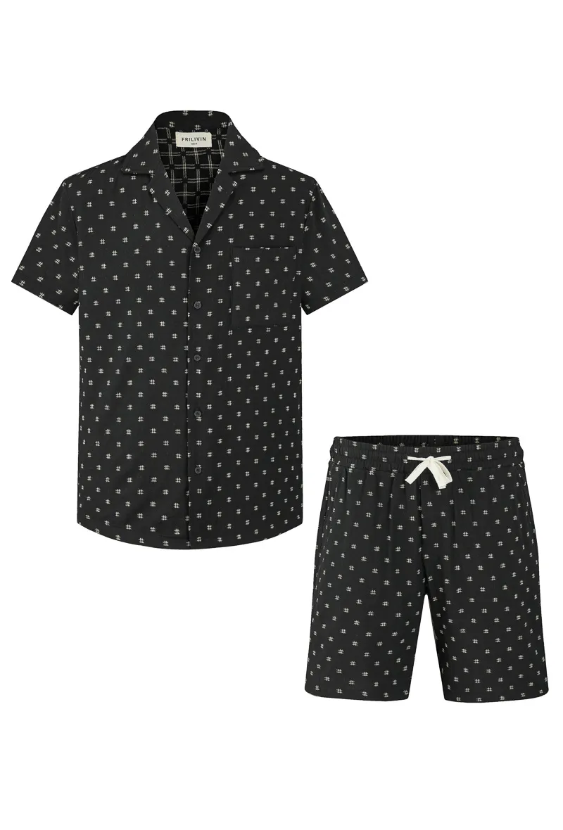 Set aus Shorts und Hemd mit Stickerei