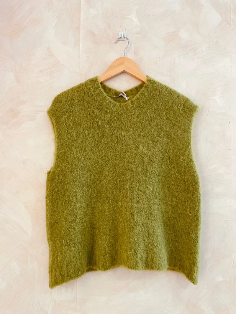 Superweicher, ärmelloser Pullover mit Alpaka-Touch